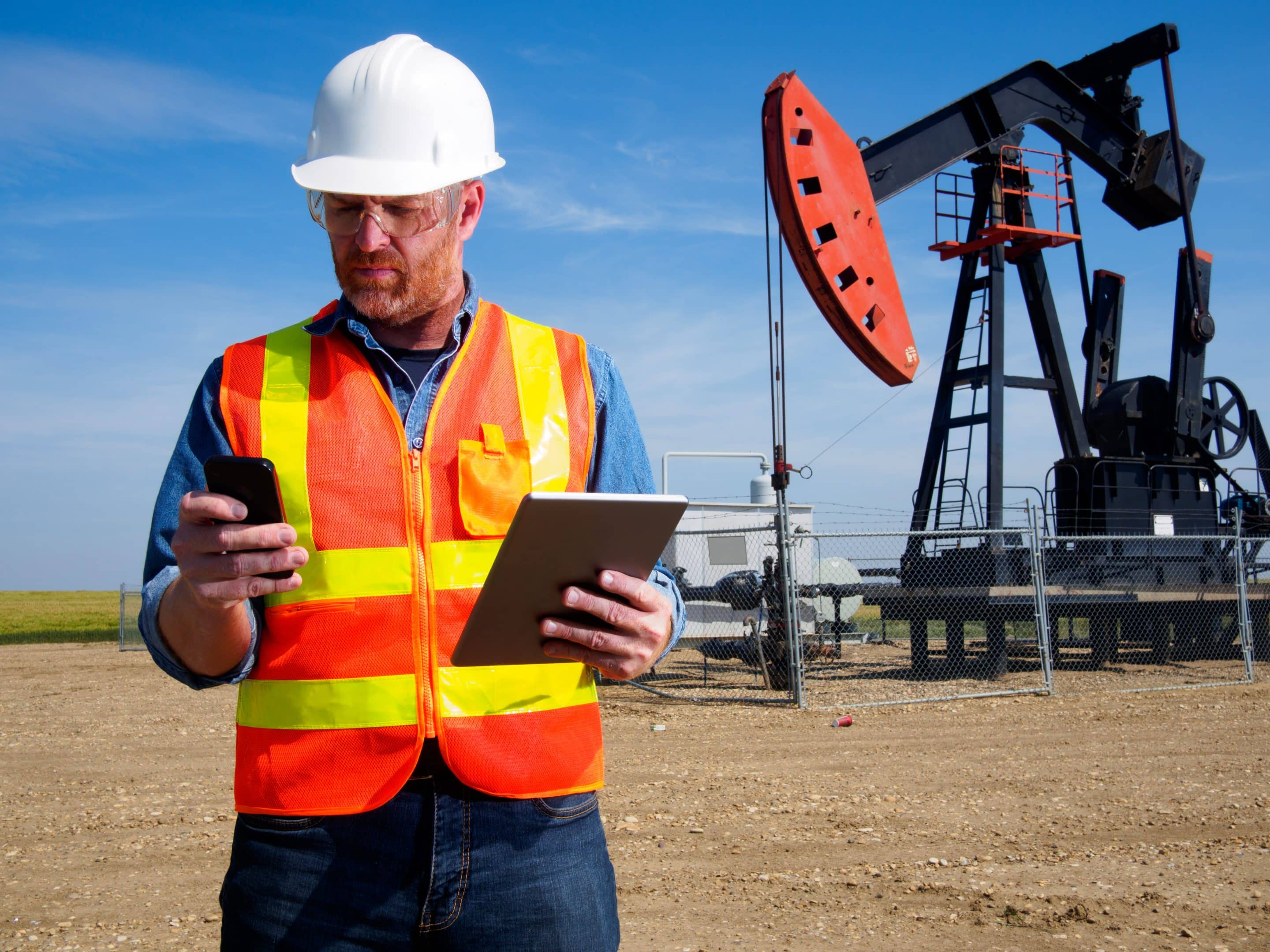 FIELD SERVICE APPLICATIONS AND FIELD SERVICE MANAGEMENT